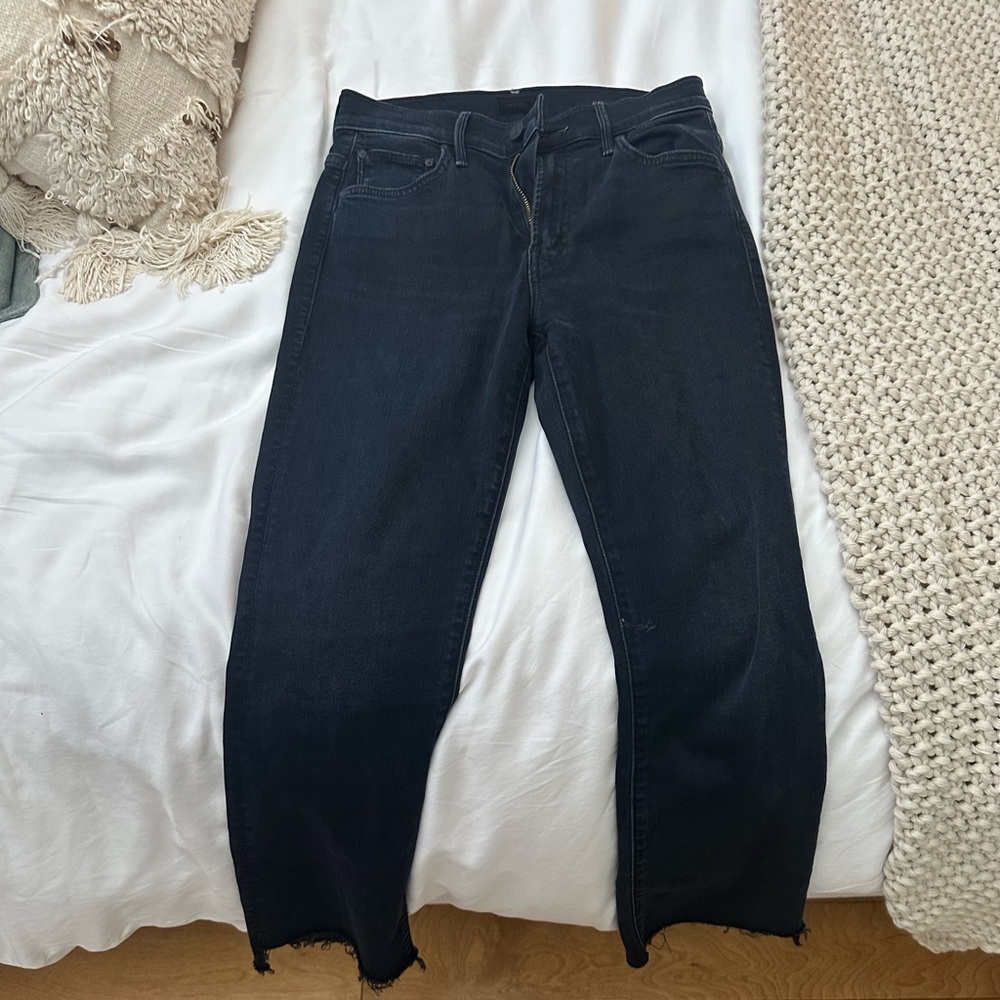 Mother Insider Crop Step Fray jeans. Raw hem. Very soft denim. Super stretch